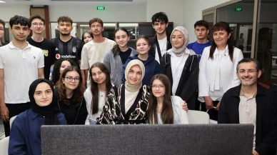 Vali Yiğitbaşı gece saatinde YKS öğrencileriyle buluştu