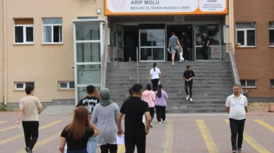 Kayseride YKS AYT sınavı tüm heyecanıyla başladı