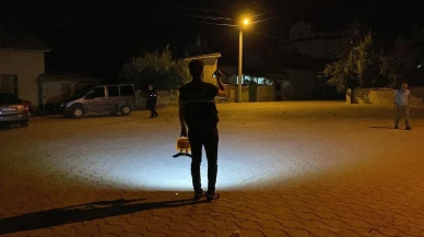 Mahalle arasında drift yapan sürücü bıçakla saldırdı