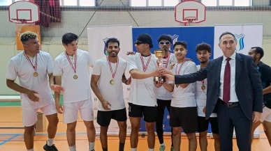 SUBÜ futsal şampiyonları ödüllerini törenle aldı