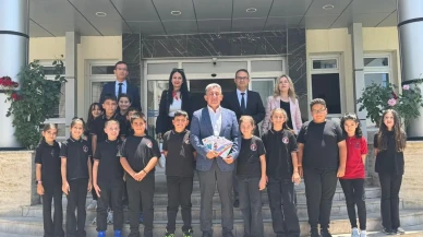 Menteşeli minik öğrenciler şiir kitabı çıkardı