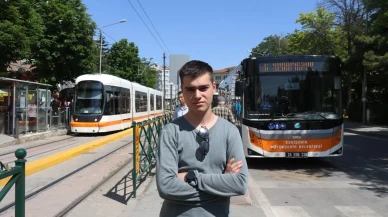 Eskişehirli Emre toplu taşıma tutkusuyla yaşıyor
