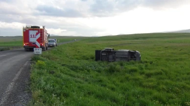 Kars Selim yolunda ticari araç şarampole yuvarlandı