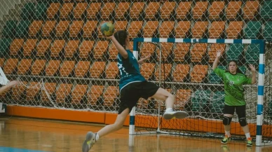 Minik hentbolcular Aydın Kuşadası ve Germencikte yarışıyor