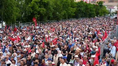 Özgür Özel Bayburt mitinginde yarım kalan projeleri sorguladı