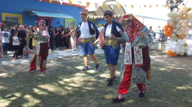 Burhaniye özel gençleri zeybek gösterisiyle büyüledi