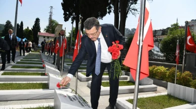 Başkan Genç Sülüklü Şehitliğinde şehitleri ziyaret etti