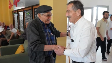 Başkan Ataç yaşlılarla Babalar Gününü kutladı