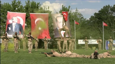 Edirne Jandarma komandoları nefes kesen gösteri sundu