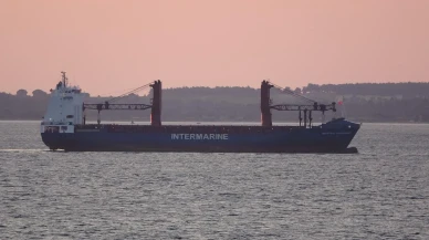 Çanakkale Boğazında Industrial Challenger gemisi alev aldı