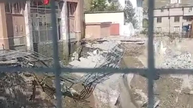 Hakkaride yeni adliye inşaatı eski binayı çökertti