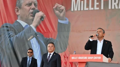 Özgür Özel Antalya mitinginde demokrasi mesajı verdi