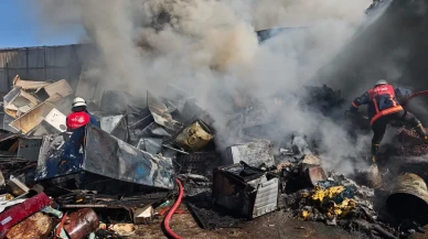 Vanda Tuşba Hurdacılar Sitesinde büyük yangın çıktı