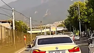 Bursada tehlikeli makas atan sürücü kamerada görüntülendi