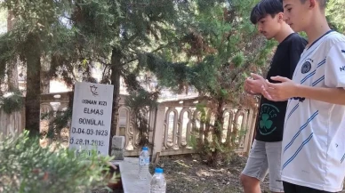 Selendili vatandaşlar arife günü mezarlıklara akın etti