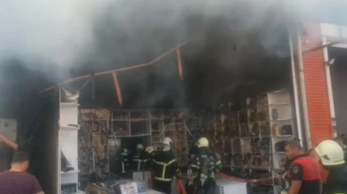 Şanlıurfa Evren Sanayi Sitesinde büyük yangın söndürüldü