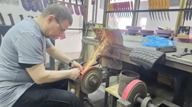 Bandırma bıçakçıları Kurban Bayramı için gece çalışıyor