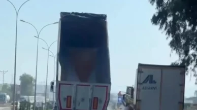 Hatayda damperi açık kamyon trafikte tehlike yarattı