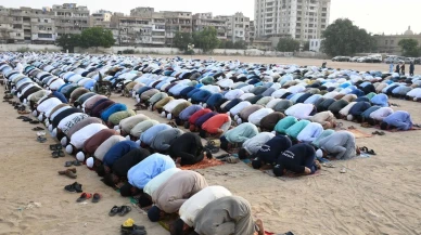 Pakistanda Bilal Camii bayram namazıyla dolup taştı