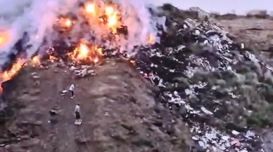 Atakumda yanan atıklar tüm ilçeyi kapladı