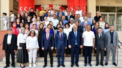 Kırşehir öğrencileri karne alarak yaz tatiline başladı