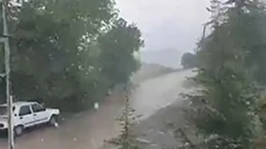 Ankaranın Kahramankazan ilçesinde şiddetli dolu etkili oldu