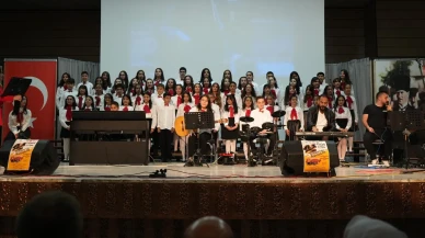 Erzincanlı öğrenciler Neşet Ertaş türküleriyle büyüledi