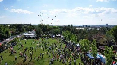 Gazi Parkında Babalar Günü uçurtma şöleni yaşandı