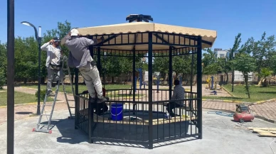 Kahta Belediyesi parkları yaz sezonuna hazırlıyor