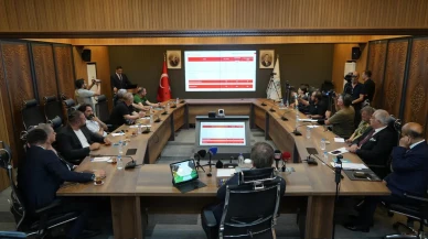 Erzincan okul bahçelerine kauçuk zemin döşeniyor