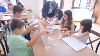 Bolu Belediyesinde öğrenciler kum boyama sanatını keşfetti