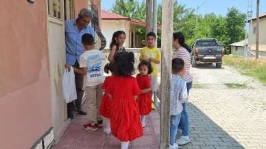 Erzincan Çağlayan Beldesinde tatlı bayram geleneği yaşanıyor
