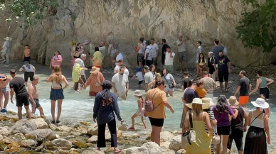 Saklıkent Kanyonu bayramda binlerce ziyaretçiyi ağırladı