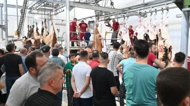 Isparta Belediyesi mezbahada 250 büyükbaş kurban kesti