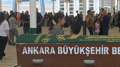 Ankaralılar Karşıyaka Mezarlığında bayram ziyaretine geldi