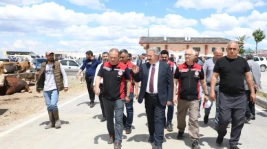 Melikgazi ve Mimarsinan kurban pazarları hizmete açıldı