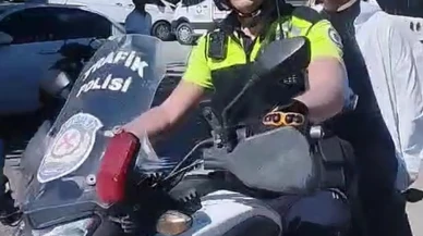 Bodrum polisi AYT sınavına geç kalan öğrenciyi kurtardı