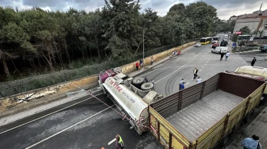 Su tankeri Beykoz yokuşunda kontrolden çıkıp devrildi