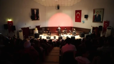 Erzincan Canlı Sesler Yarışması finalistleri sahneye çıkıyor