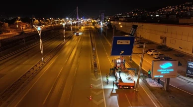 Kocaeli ana yollarına gece L tipi levhalar yerleştiriliyor