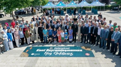 Başiskele halkı Barbaros Meydanında bayram coşkusunu yaşadı