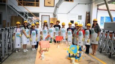 Muğla Büyükşehir öğrencilere kuş yuvası yapmayı öğretiyor