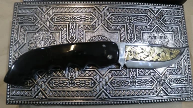 Sivaslı ustadan altın kaplamalı manda boynuzu bıçak geldi