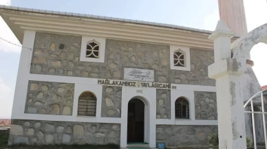 Çaykara Mağlakamboz Yaylası Camiinde kutsal kitaplar kurtarıldı