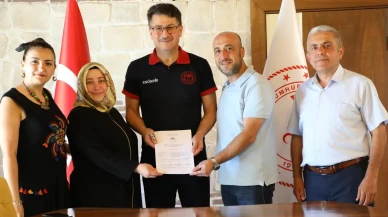 Emine Cavit köyüne dönerek Tarım Bakanlığı hibesiyle hayvancılığa başladı