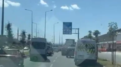 Düzce sürücüleri fermuar sistemiyle ambulansa yol verdi