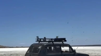 Gökçeada’da Tuz Gölü’nde Arazi Aracıyla Drift Yapan Şahıs Trafikten Men Edildi