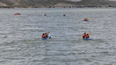 EBYÜ kano yarışmasında Erzurum macera parkurunda şampiyon oldu