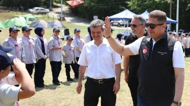 Düzce’de Vali Selçuk Aslan 15 Temmuz Şehitlerini Anma Kampı’nı ziyaret etti