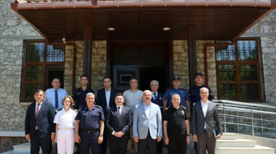 Vali Toraman Gökçeada Kaymakamı Acar'ı makamında ziyaret etti.